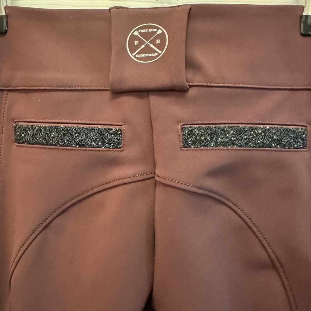 Free Ride Equestrian Mocha Pro Breeches. Size 22. Knee patch. Like NEW!